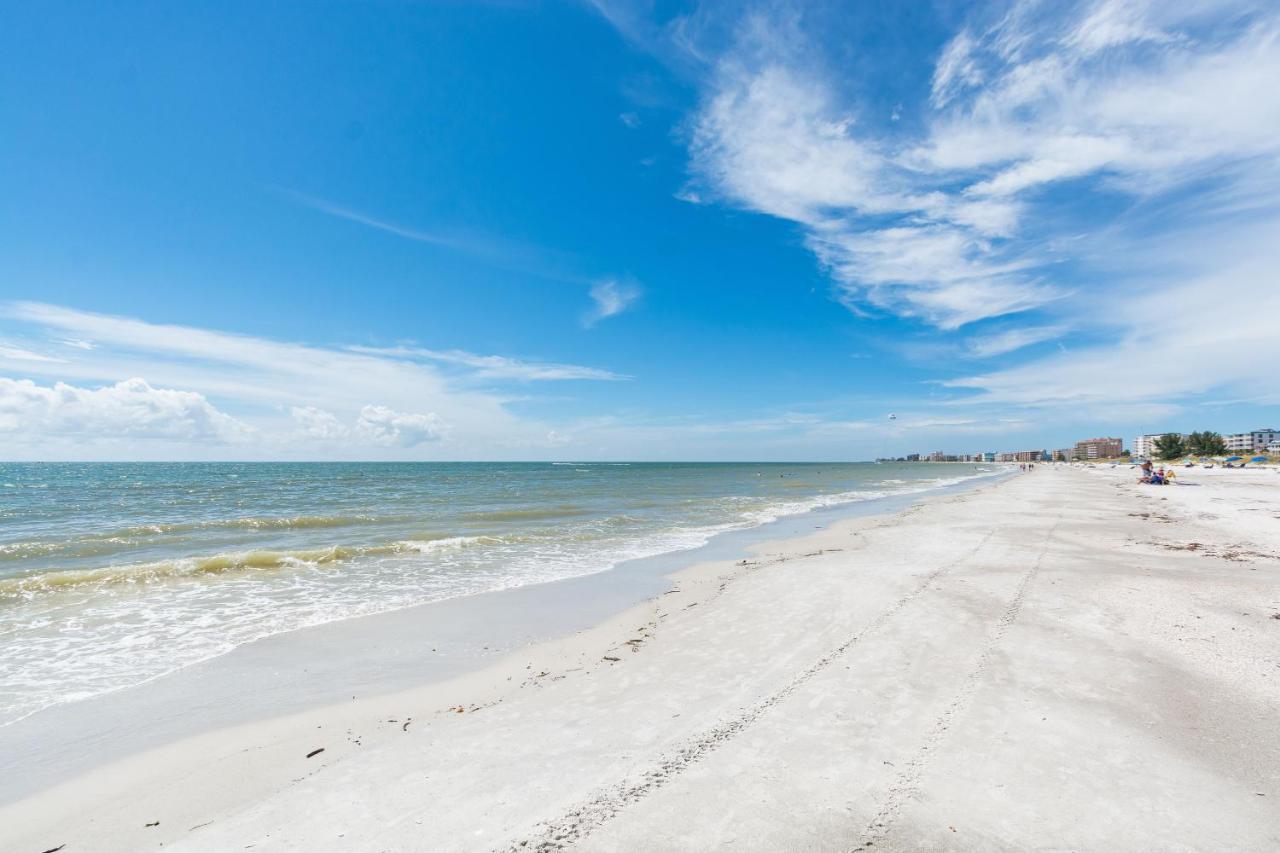 401 Beach Place Condos St. Pete Beach Exteriör bild